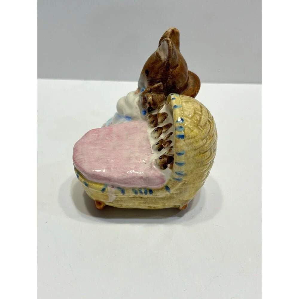 Vtg Beatrix Potter Beswick “HUNCA MUNCA” Ceramic Mouse w Babies England Signed